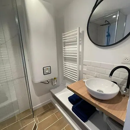Studio In A With Pool And Garden * La Rochelle (Charente-Maritime)